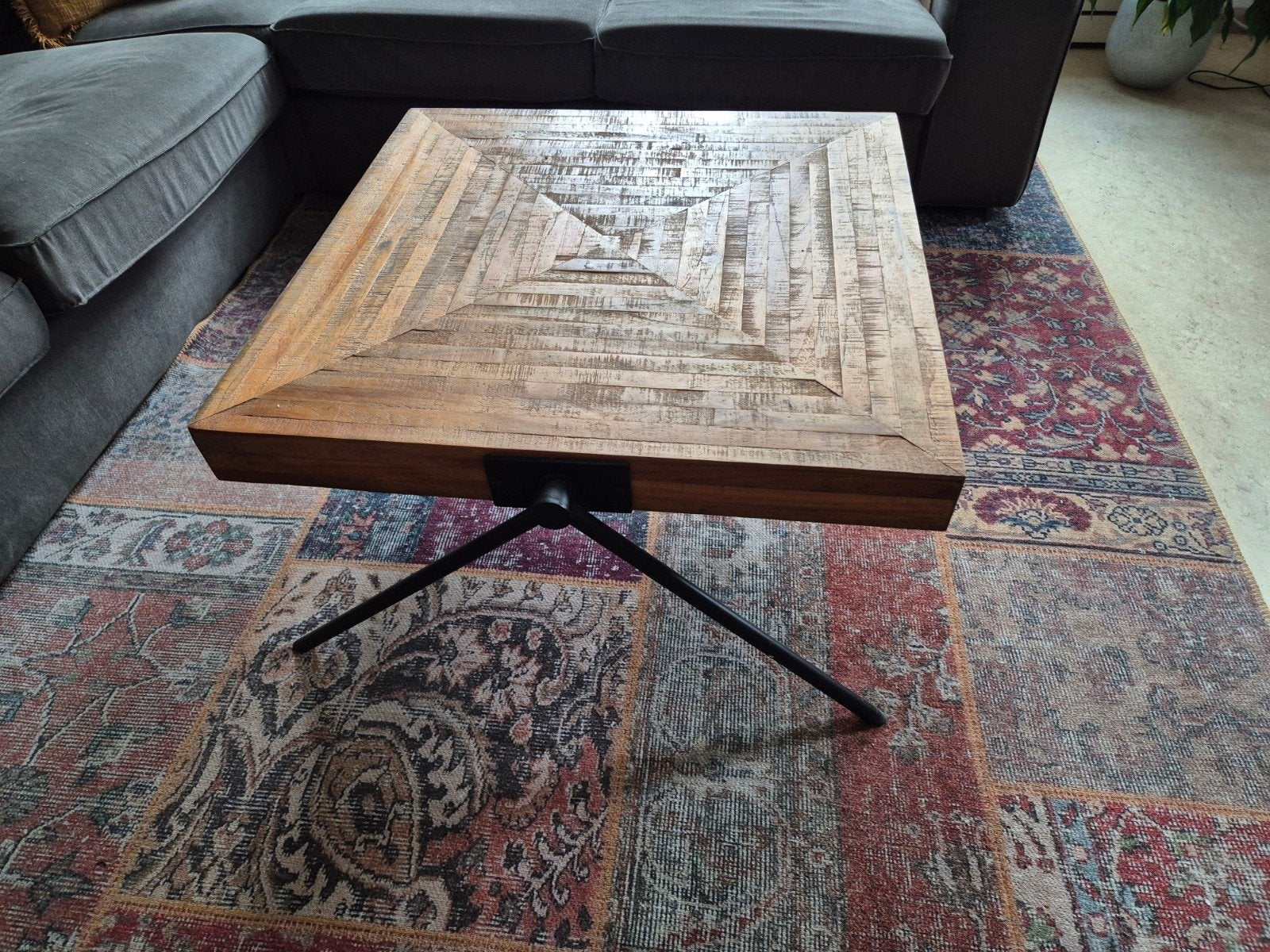 Massief houten bijzettafel 80x80 cm, Ophalen, Gebruikt, Vierkant, 75 cm of meer