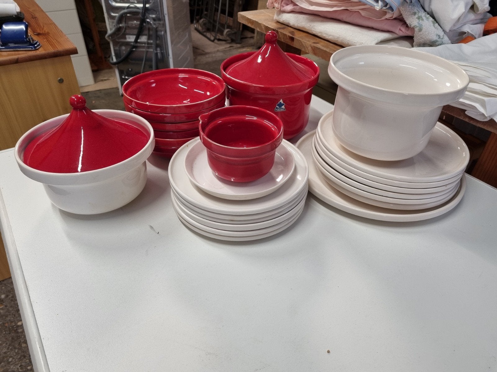 de Potterie Driehoek Huizen Holland Aardewerk Servies - Rood, Ophalen