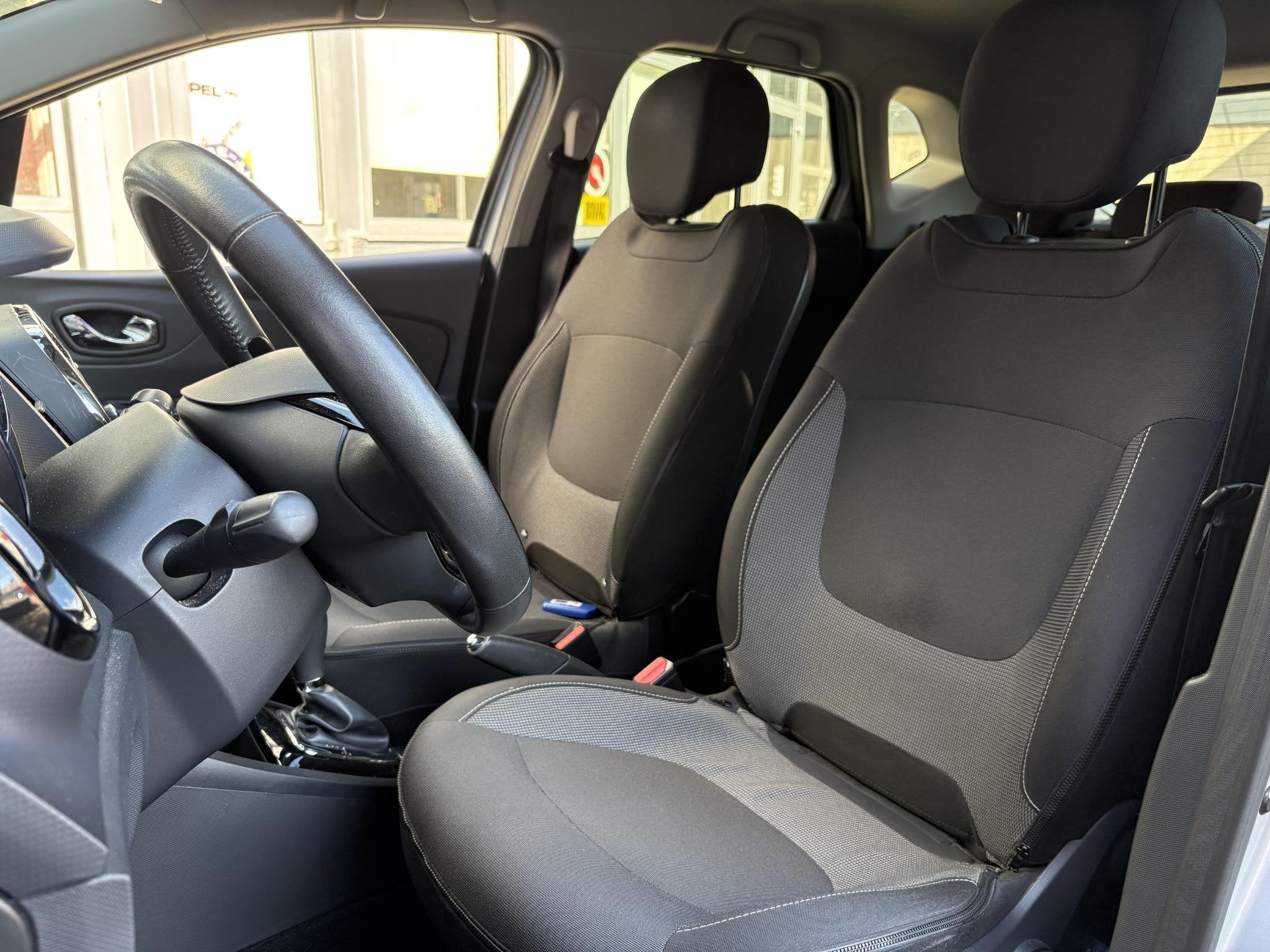 Foto 14 van Renault Captur 1.2 TCe Dynamique