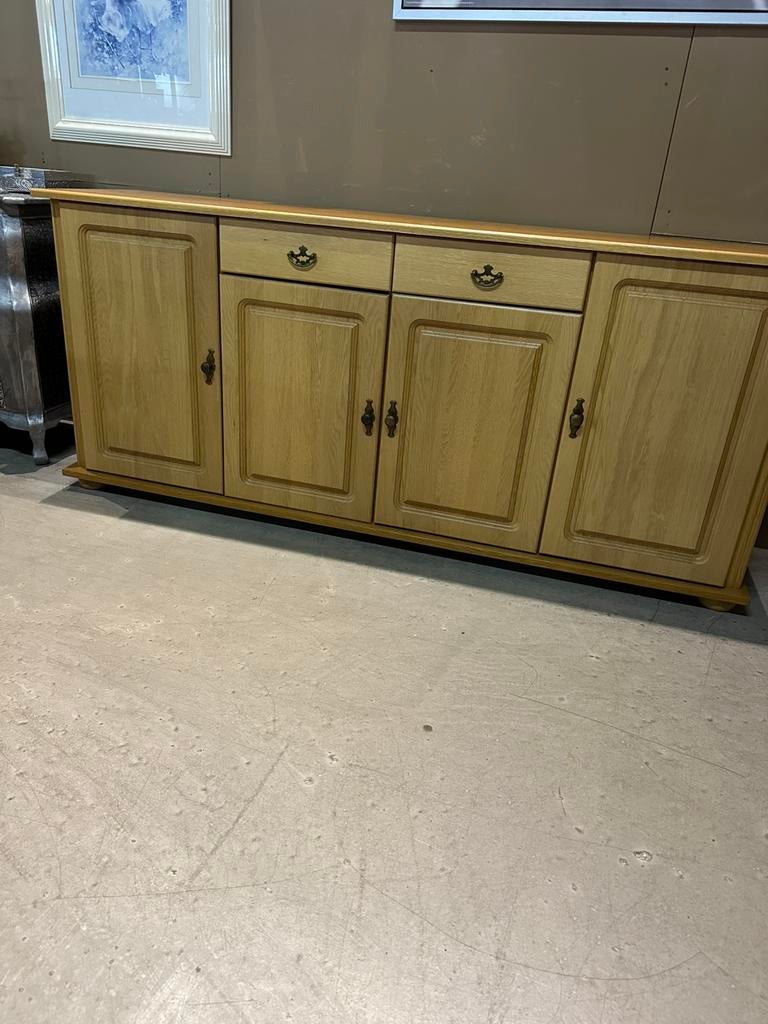 Dressoir €30, Huis en Inrichting, Kasten | Dressoirs, C, 150 tot 200 cm, Ophalen of Verzenden, Zo goed als nieuw