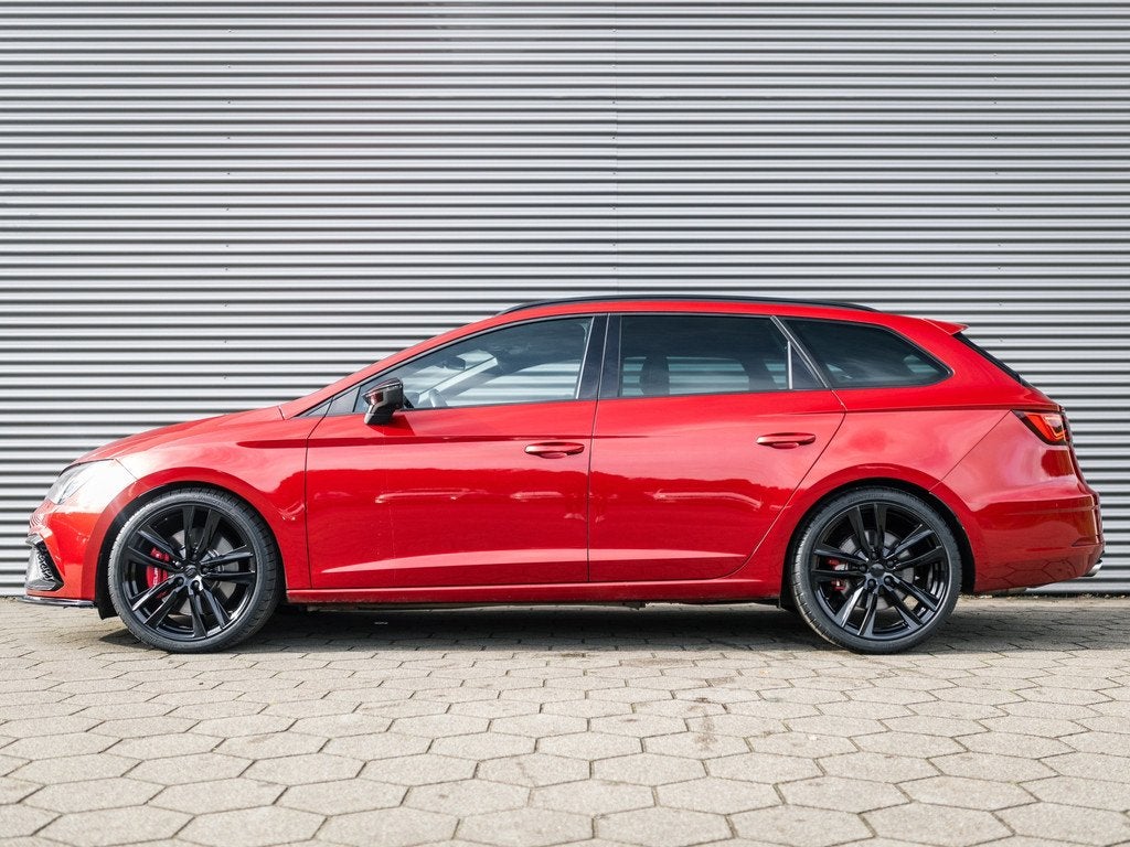 SEAT Leon ST 2.0 TSI CUPRA 300 4DRIVE PANO CAMERA SEATSOUND, Auto's, Seat, Automaat, Automatische klimaatregeling, Gebruikt, Zwart