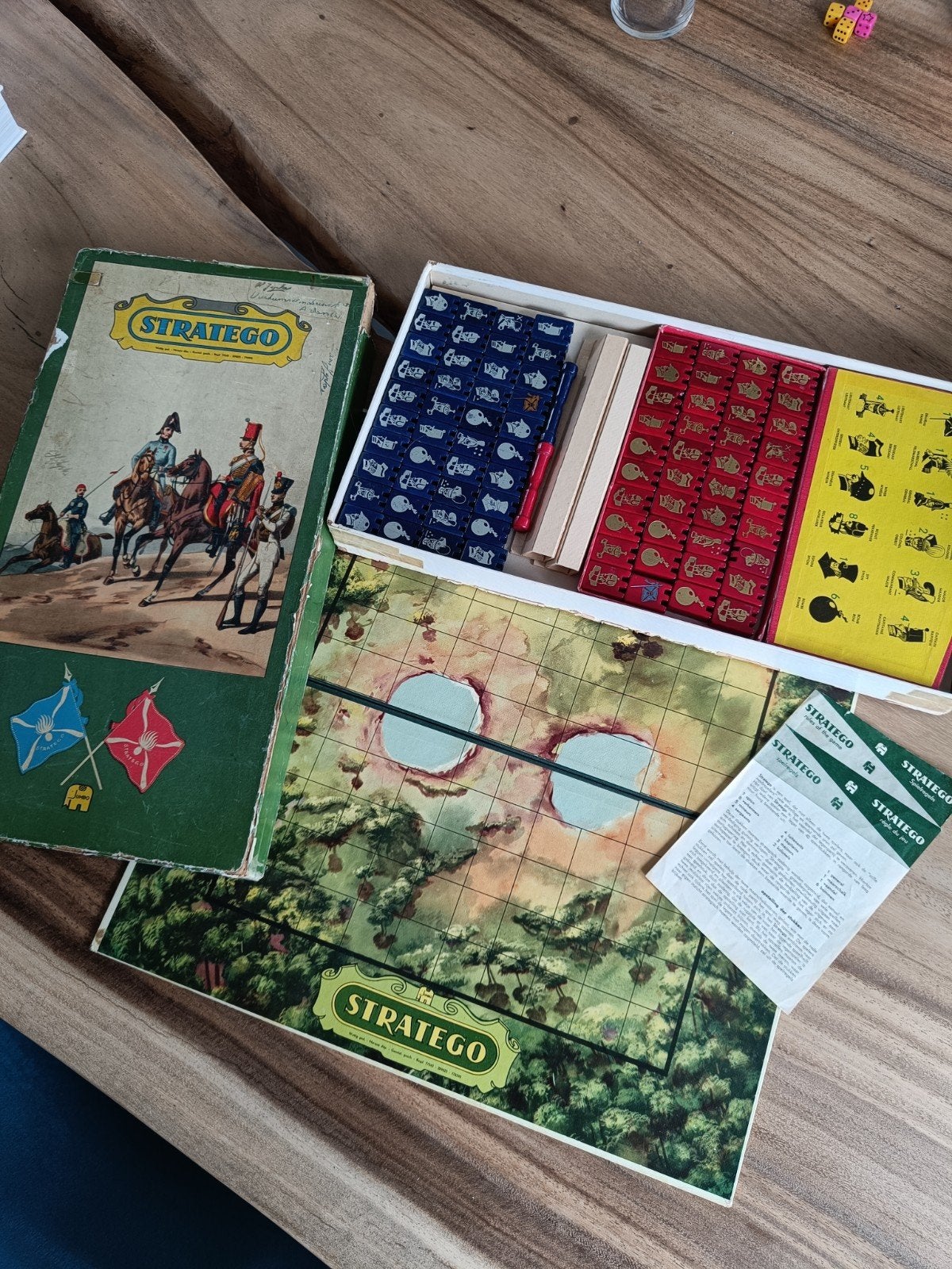 Stratego bordspel met houten speelstukken - Vintage editie, Een of twee spelers, Ophalen of Verzenden, Gebruikt