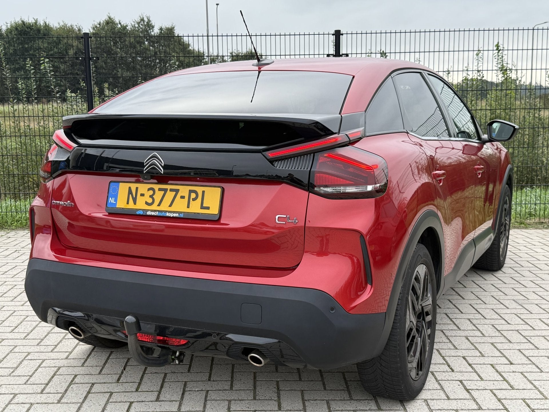 Citroen C4 1.2 Puretech Shine | Camera | PDC | ACC | Stoelve, Auto's, Gebruikt, 1199 cc, Automatische klimaatregeling, 3 cilinders