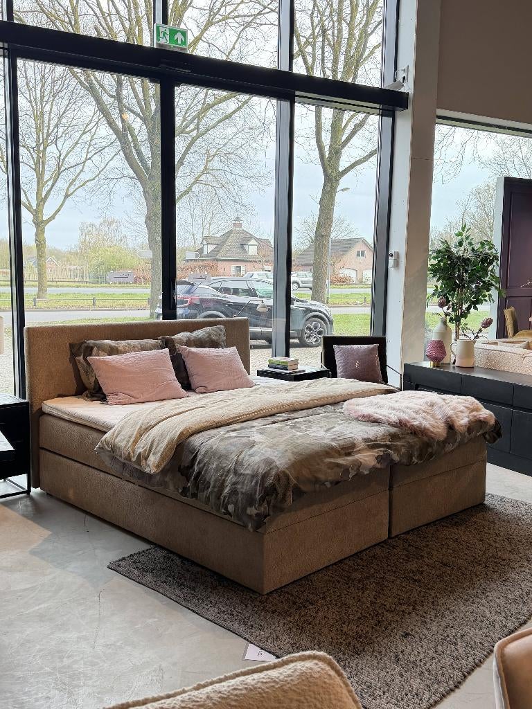 boxspring 180x200cm met opberg functie **Voorraad**, Ophalen, Bruin, 180 cm, Nieuw