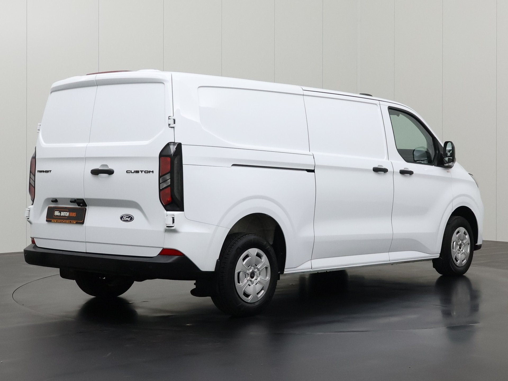 Ford Transit Custom 2.0TDCi 136PK Lang Business Digital | Le, Voorwielaandrijving, Dealer onderhouden, 136 pk, Gebruikt