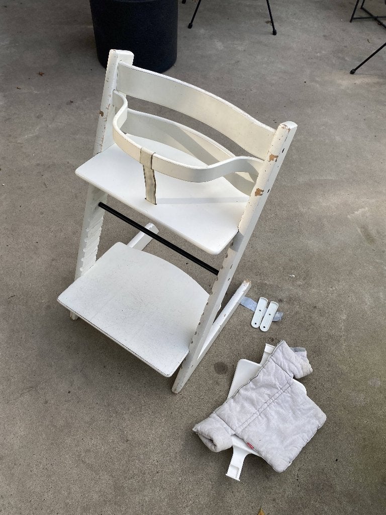 Te koop: Stokke Tripp Trapp meegroeistoel wit, compleet, Ophalen, Gebruikt, Meegroeistoel, Afneembaar eetblad