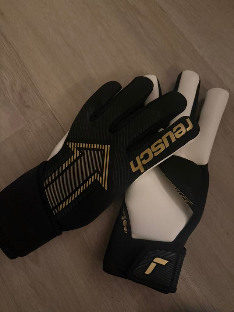Reusch goalkeeper gloves, Maat XS of kleiner, Ophalen of Verzenden, Zo goed als nieuw, Overige