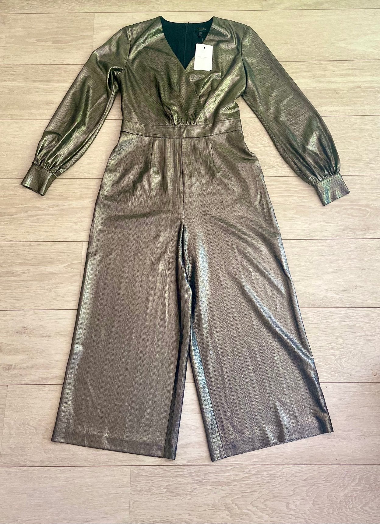 Ted Baker Twigga metallic gold culotte driekwart jumpsuit, Ophalen, Nieuw, Maat 36 (S), Goud