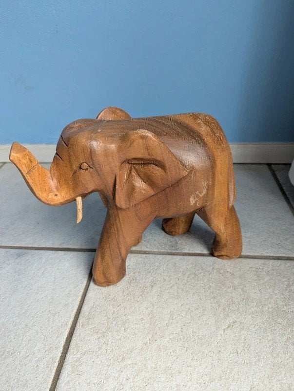 Houten olifant, Antiek en Kunst, Ophalen of Verzenden, Hout, Houtsnijwerk, Zoogdier