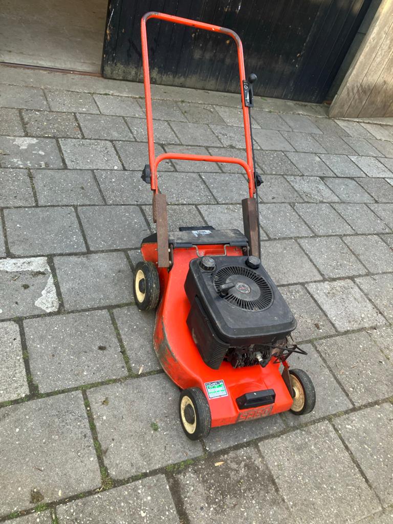Sabo grasmaaier - Benzine - Gebruikt, Tuin en Terras, Grasmaaiers, Cirkelmaaier, Gebruikt, Ophalen of Verzenden, Benzine-grasmaaier