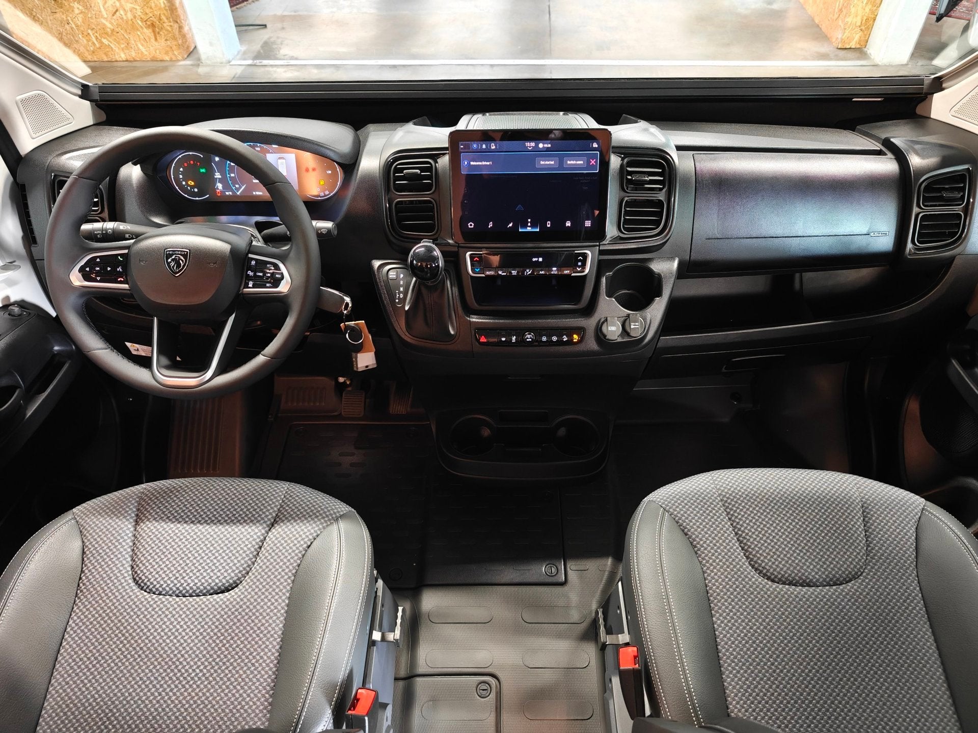 Tourne Mobil 6.0 Select 2.2 BlueHDI 180PK Automaat - BLACK E, Caravans en Kamperen, Buscamper of Camperbus, Elektrische ramen
