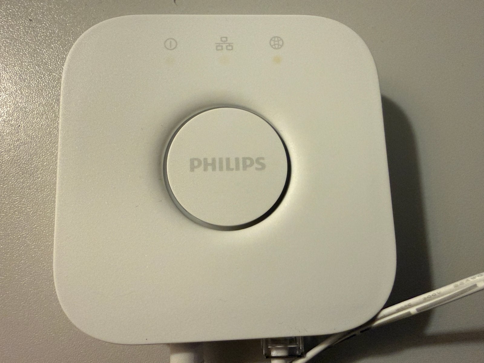 Phillips hue bridge en 2x hue smart plug, Ophalen of Verzenden, Zo goed als nieuw, Overige merken, Stekker