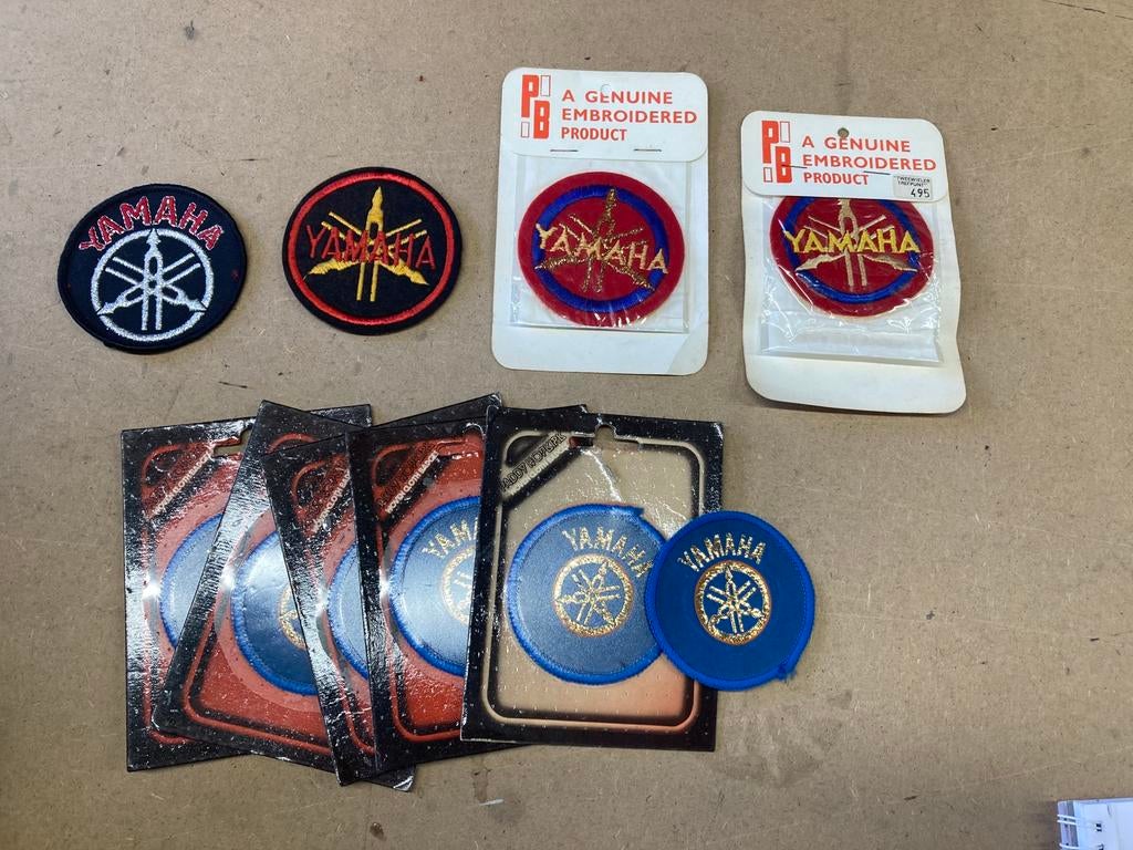 Nieuw (NOS) ronde opstrijk/opnaai patches YAMAHA, Hobby en Vrije tijd, Ophalen of Verzenden, Nieuw