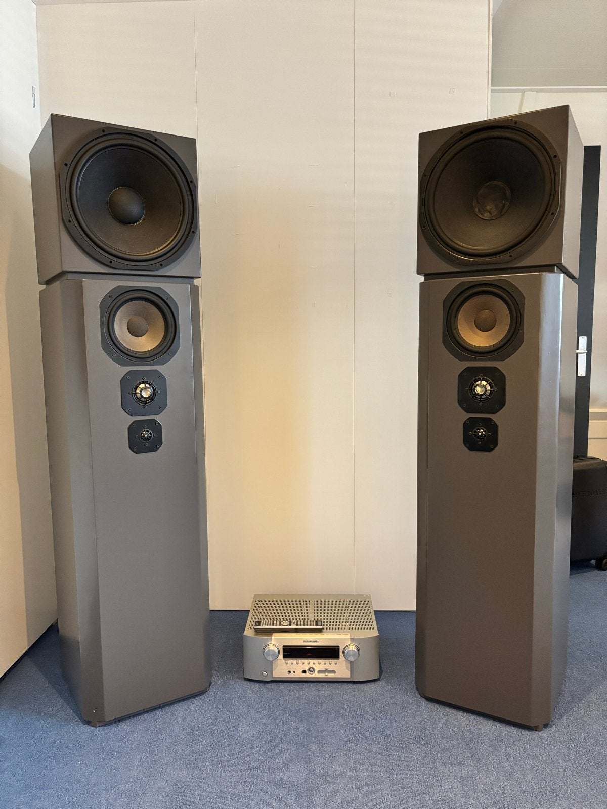 Bespoke Muziek Boxen & Marantz Versterker, Audio, Tv en Foto, Vloerstaande luidspreker, Afstandsbediening, Zo goed als nieuw, Ophalen