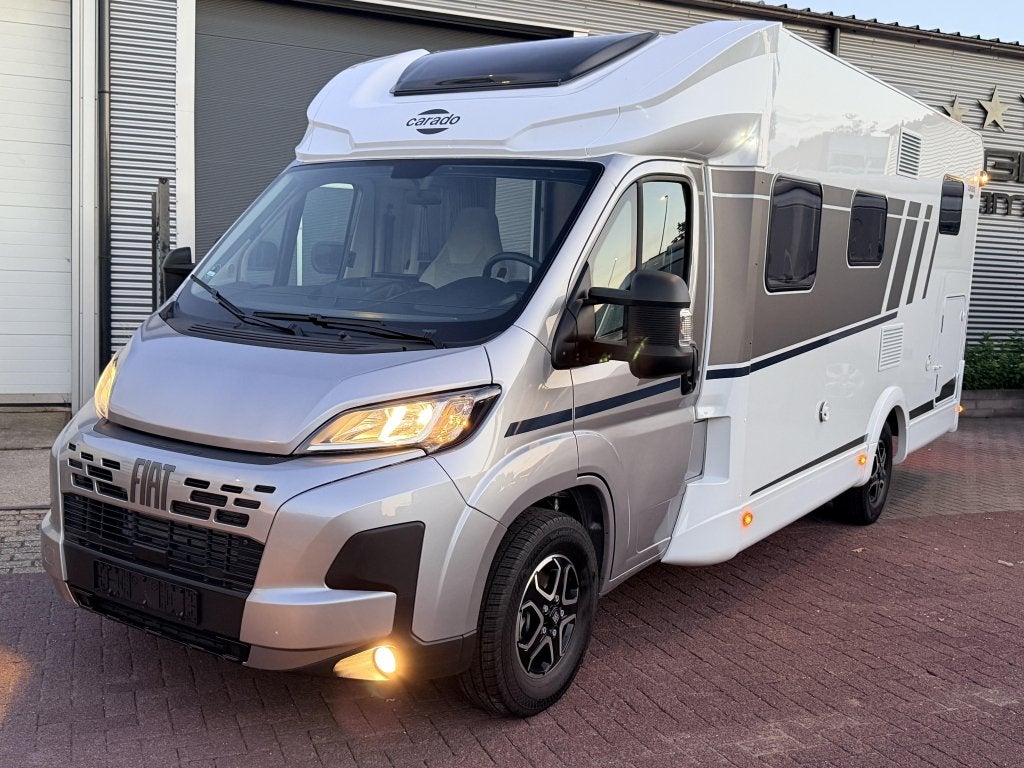 Carado T448 PRO+ 07-2025- 8T AUTOMAAT- LENGTE BEDDEN-HEFBED, Caravans en Kamperen, Campers, Fiat, Bedrijf, Diesel, Half-integraal