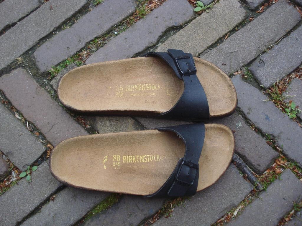 BIRKENSTOCK MADRID 38 ZWART NU GRATIS VERZENDING PER POST, Slippers, Verzenden, Zwart, Zo goed als nieuw