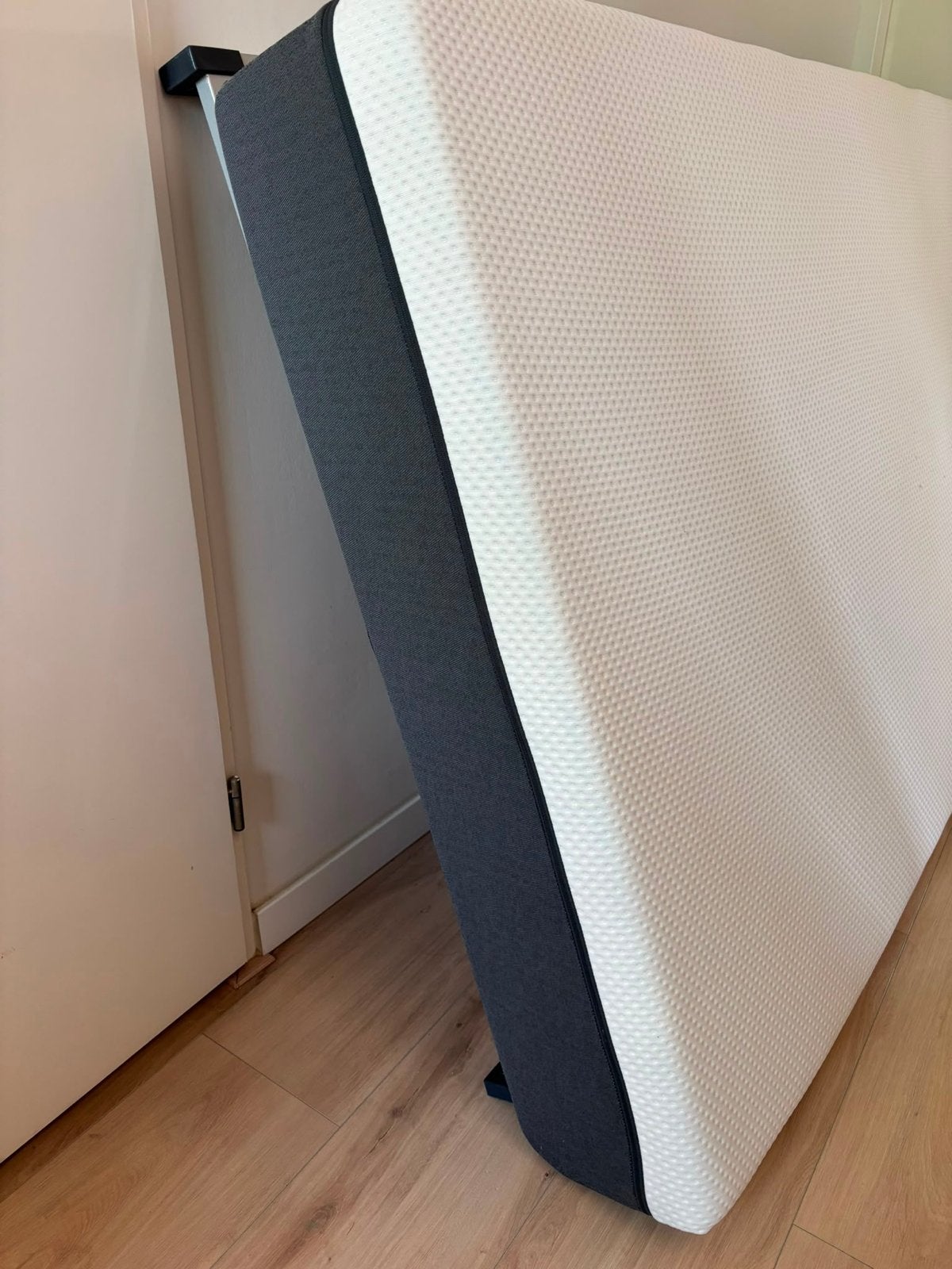 Emma O2 matras 120x200 + Flexus lattenbodem 120x200 + poten, Huis en Inrichting, Slaapkamer | Matrassen en Bedbodems, Ophalen of Verzenden