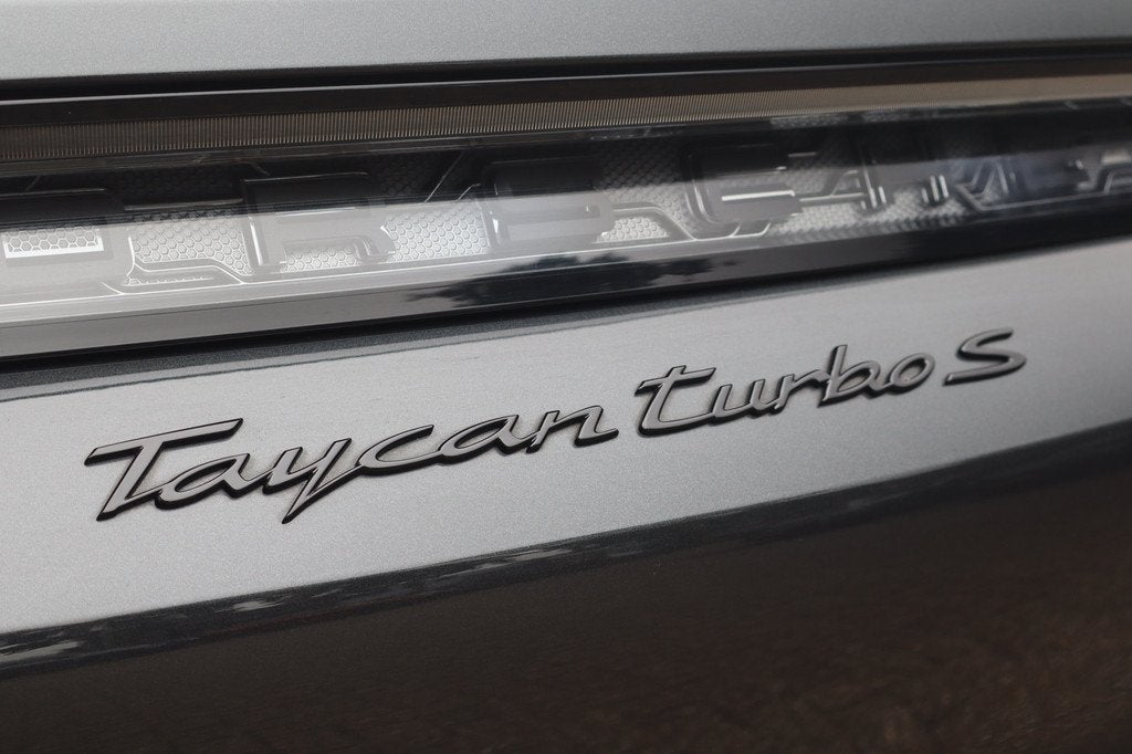 Porsche Taycan Cross Turismo