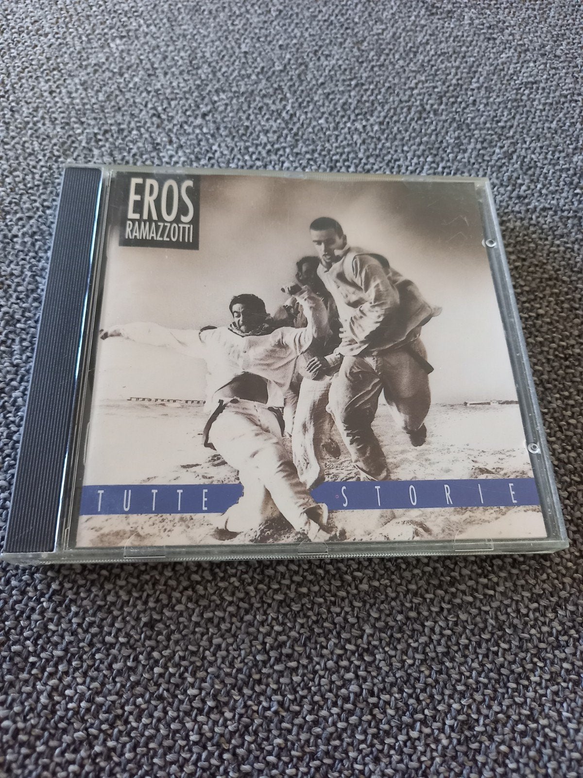 Eros Ramazzotti - Tutte Storie -
Disc is in nieuwstaat, Ophalen of Verzenden, Zo goed als nieuw, Poprock