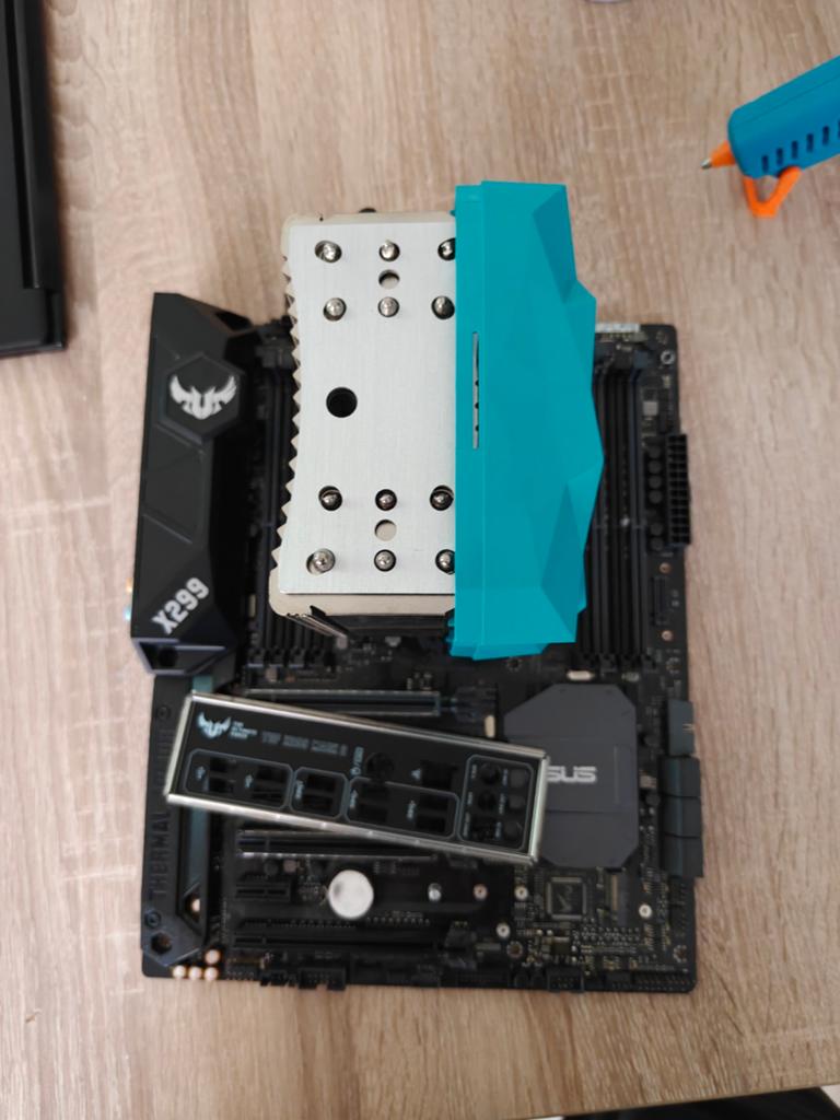 Asus tuf X299+io + I7 7740x + koeler, Computers en Software, Moederborden, Gebruikt, DDR4, Ophalen of Verzenden, ATX