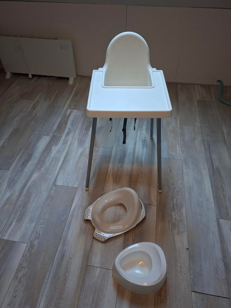 Ikea kinderstoel + potje en wc verkleiner, Ophalen, Gebruikt, Overige typen, Gordel(s)