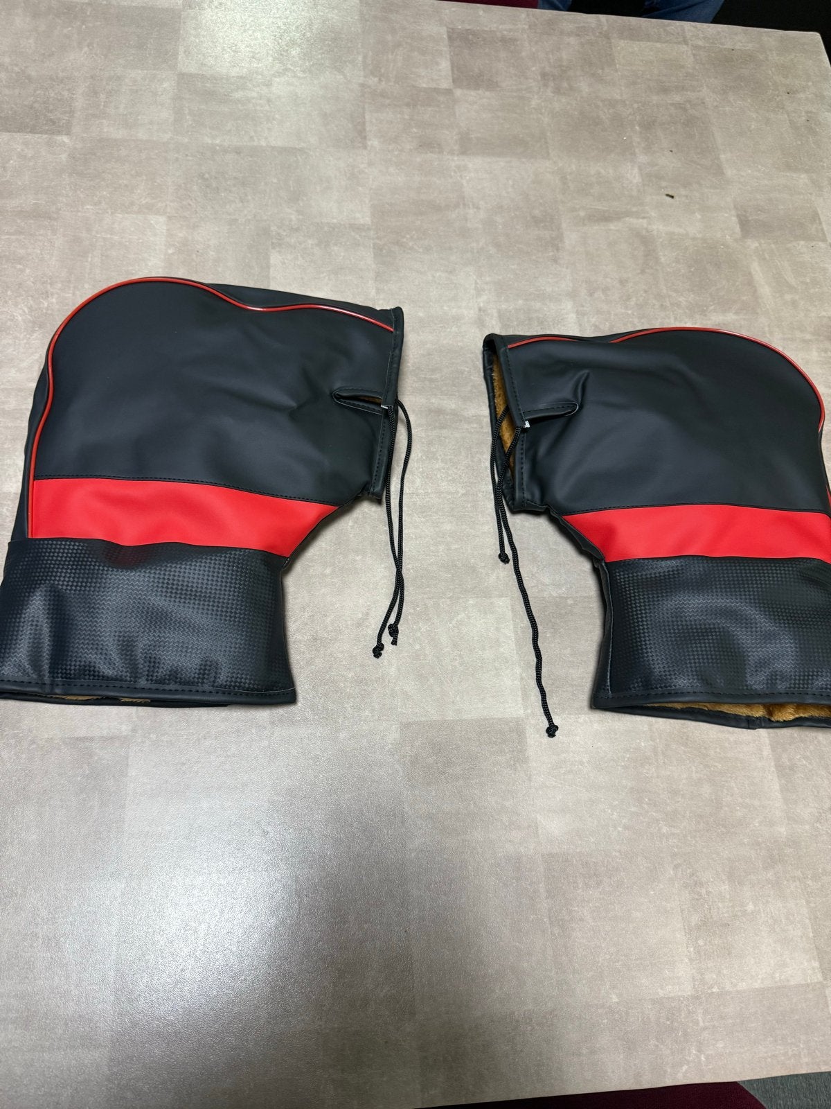 Nieuwe Scooter Handmoffen - Zwart/Rood, Ophalen of Verzenden, Nieuw