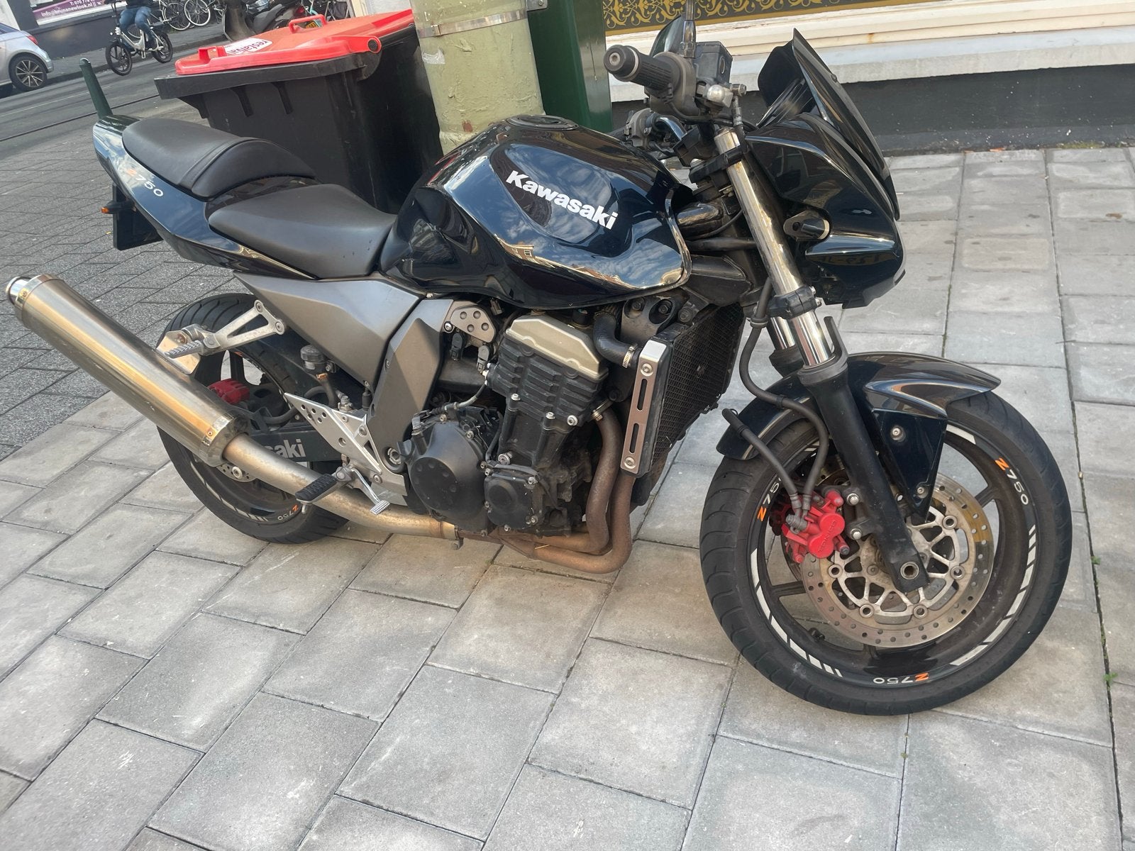 Kawasaki Z750 - Rijdt fijn, met aandachtspunt, Motoren, 750 cc, Handvatverwarming, 4 cilinders, Motorrijbewijs A