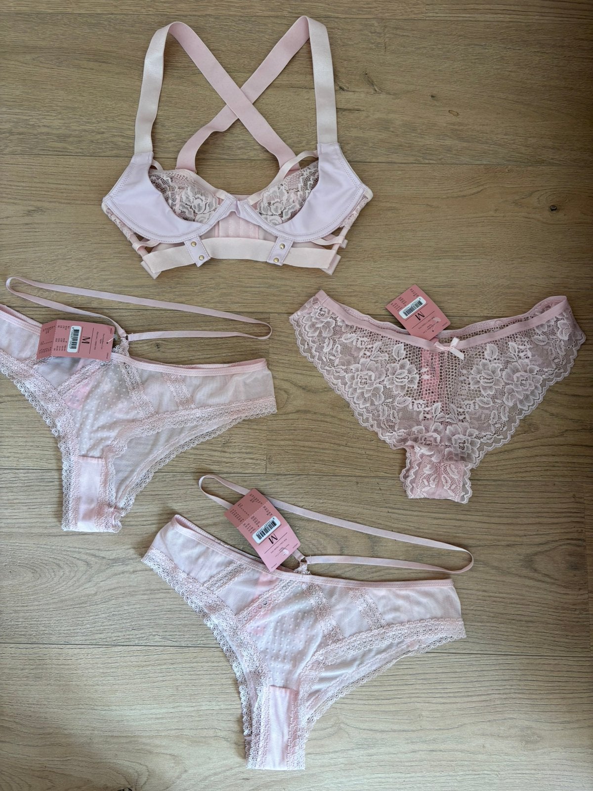 Lichtroze setje/los 3 slips (mix/match) mt.70B/75A,slips M, Kleding | Dames, Ondergoed en Lingerie, Ophalen of Verzenden, Roze