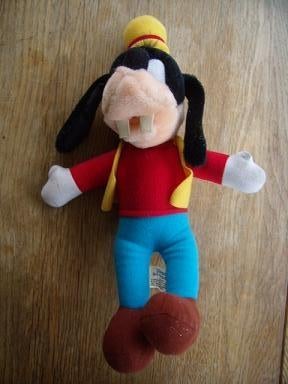 Disney Goofy pluche staand 37cm Disneyland, Ophalen of Verzenden, Goofy of Pluto, Gebruikt, Beeldje of Figuurtje