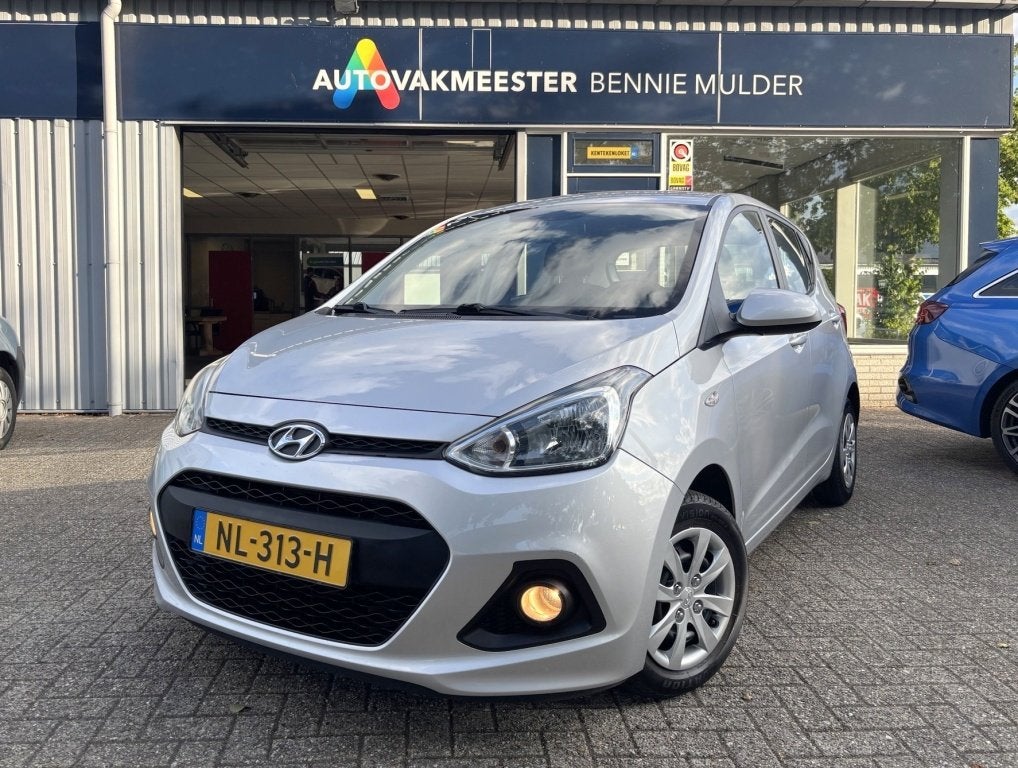 Hyundai i10 1.0i i-Motion Comfort AIRCO/ECC / CRUISE CONTR., 65 pk, Stof, Gebruikt, 4 stoelen