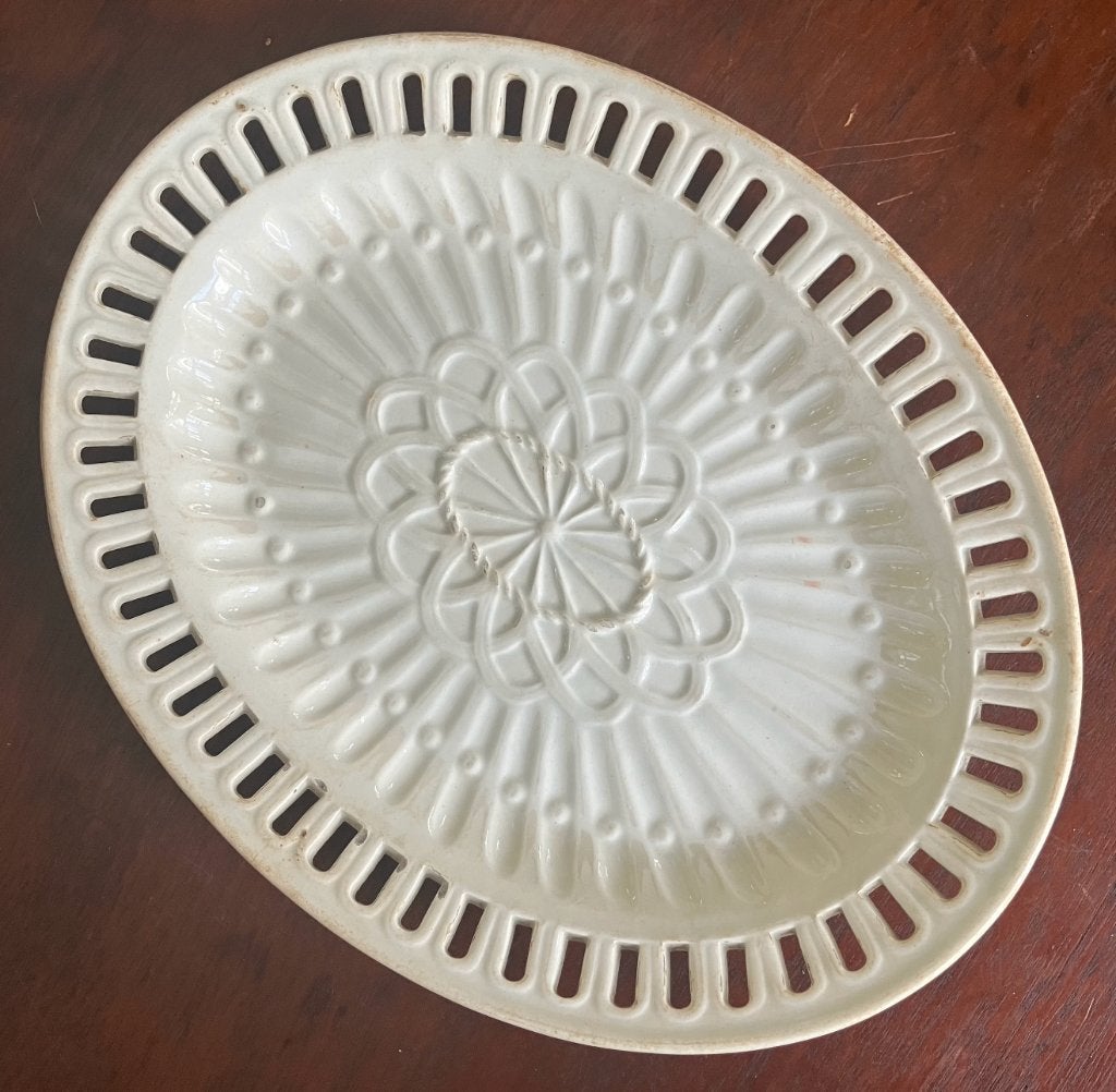 Creamware antieke engelse 19e eeuwse schaal, Ophalen of Verzenden