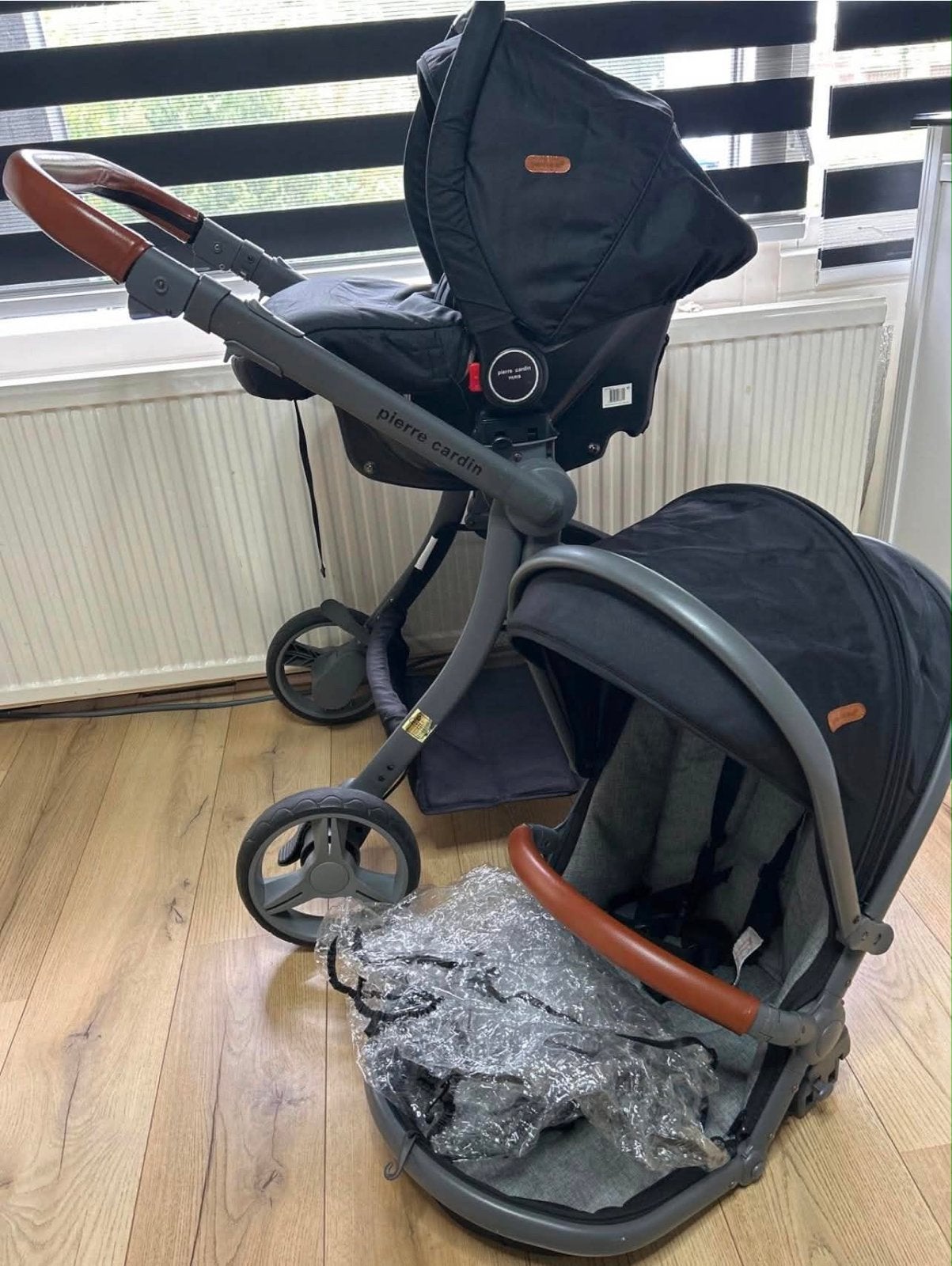 Pierre Cardin Oliver Combiwagen met Autostoeltje, Zo goed als nieuw, Combiwagen, Met autostoeltje, Ophalen