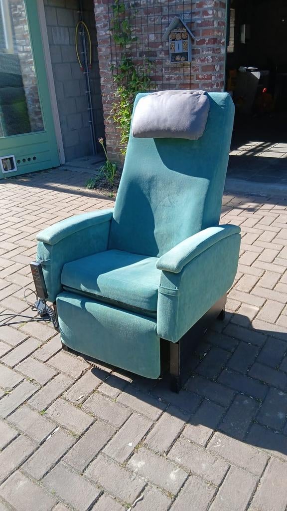 Comfortabele relaxfauteuil met sta-op functie, Huis en Inrichting, Ophalen, Gebruikt, Modern, Comfort, 75 tot 100 cm