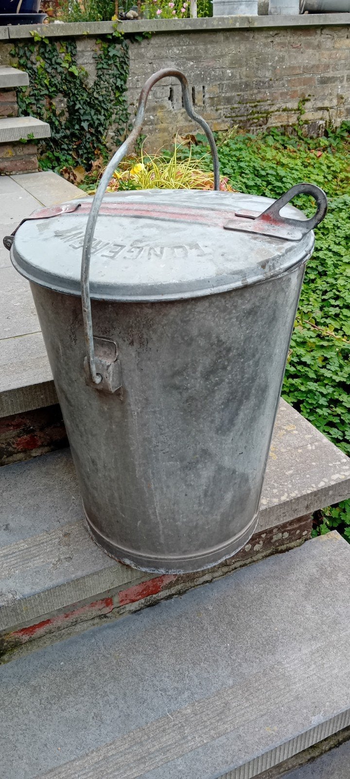 Oude zinken ken vuilnisemmer., Gebruikt, Minder dan 30 cm, Rond, Ophalen of Verzenden