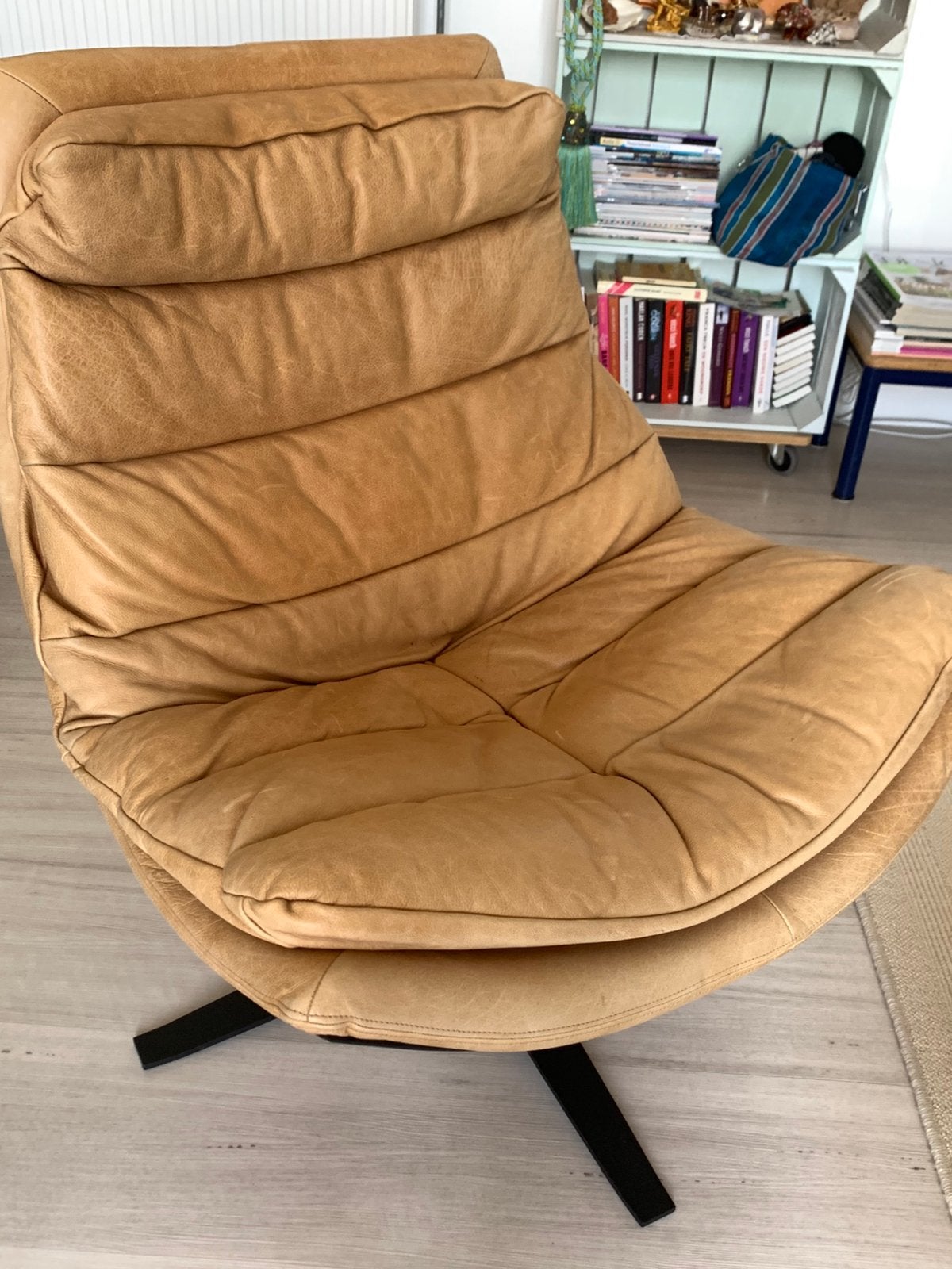 Merk DYYK - Mooie draaifauteuil (model met iets hogere rug), Ophalen