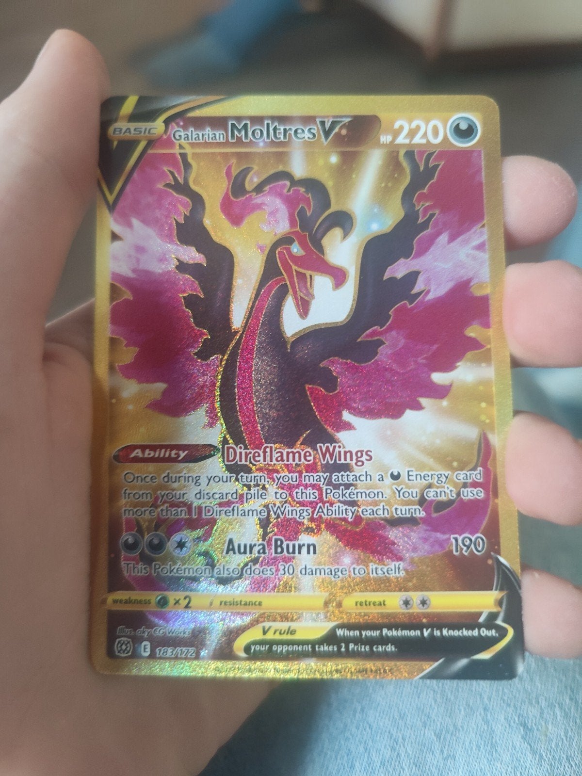Pokémon Kaart: Galarian Moltres V (Goud, 183/172), Hobby en Vrije tijd, Ophalen, Zo goed als nieuw, Losse kaart, Foil