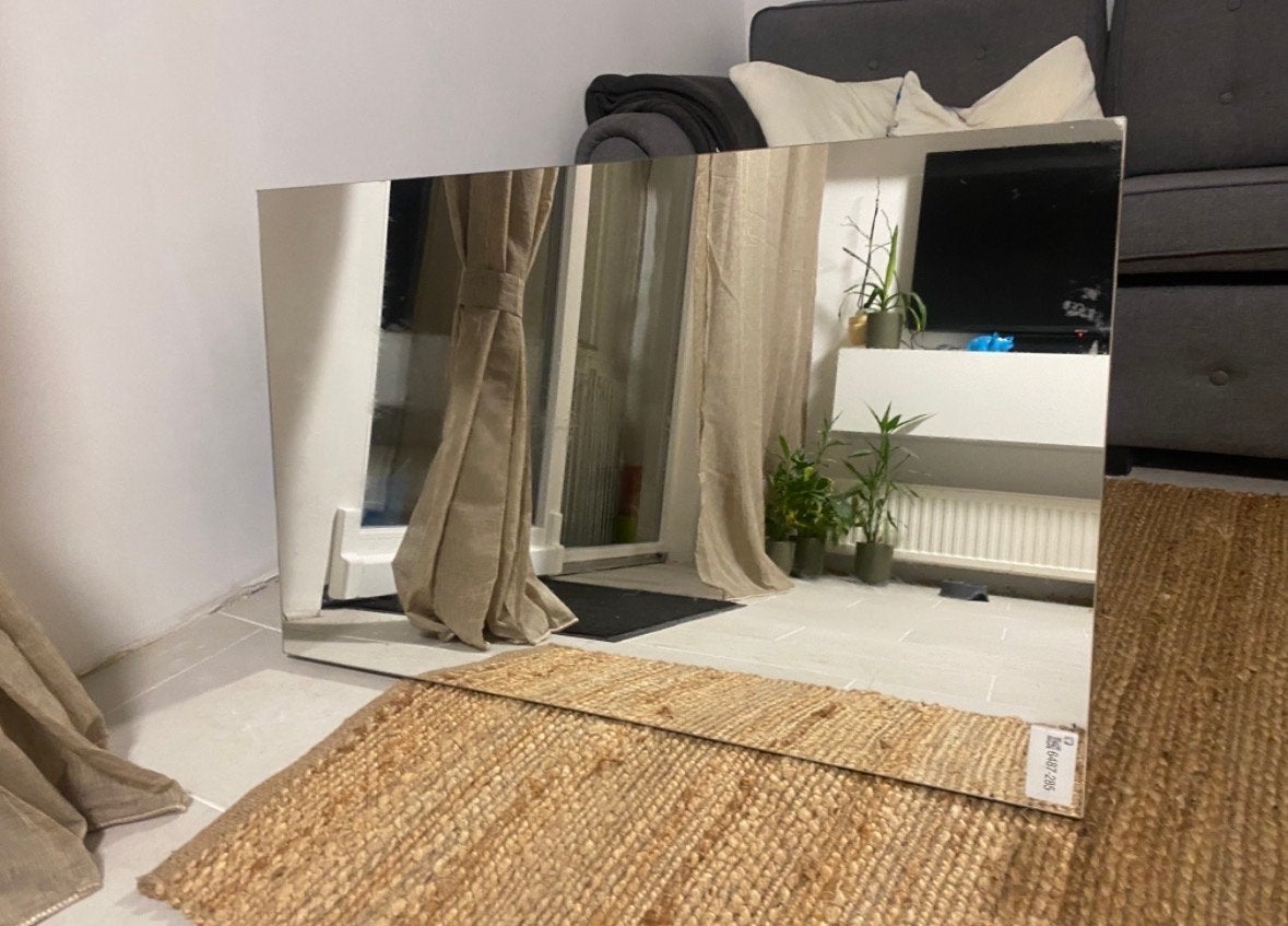 Moderne spiegel met zwevend effect - 62x100 cm, Huis en Inrichting, Ophalen, 100 tot 150 cm, Nieuw, Rechthoekig