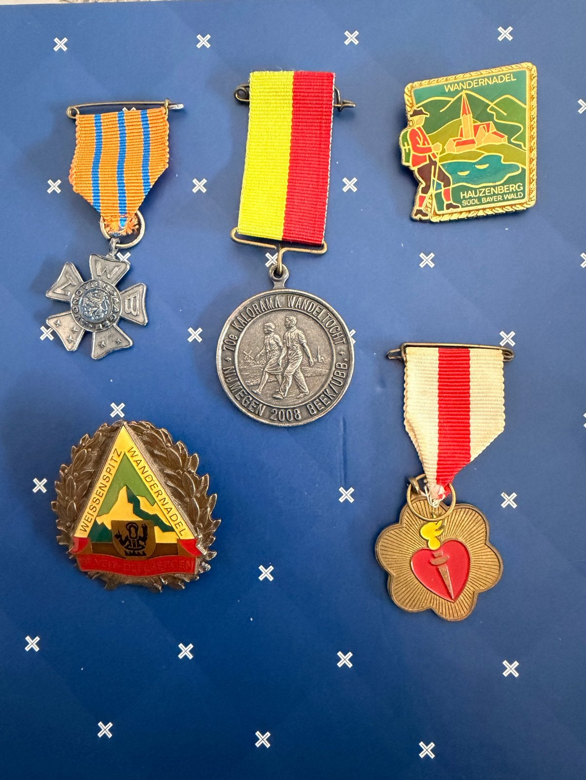Verzameling van diverse medailles en wandelspelden, Verzenden, Overige materialen, Nederland