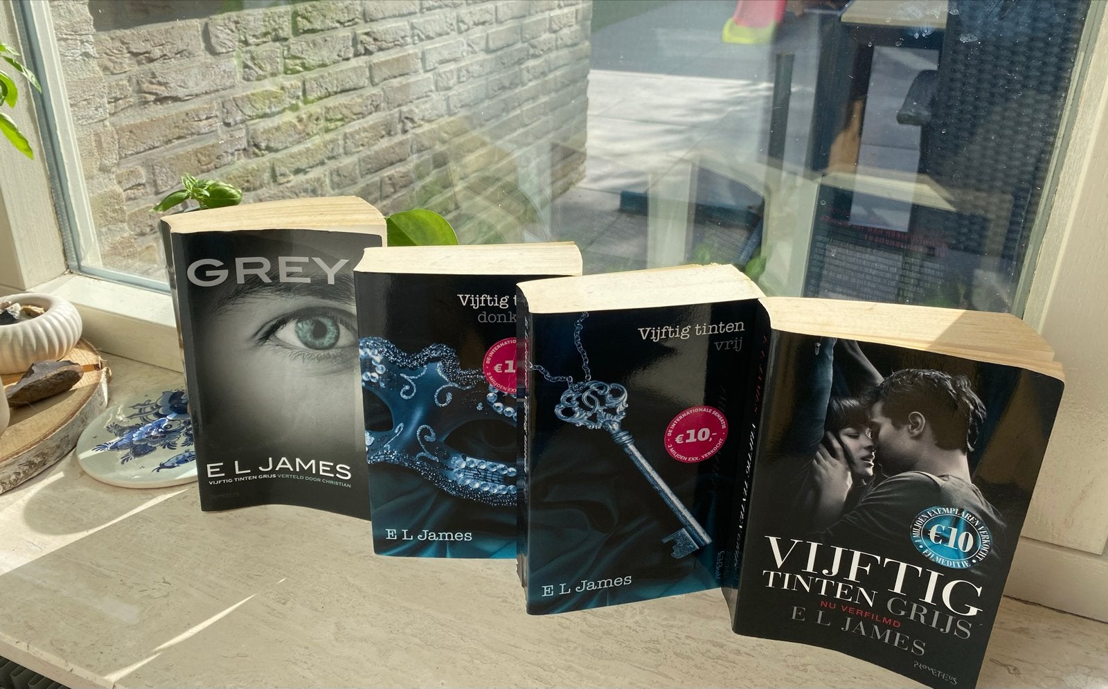 Vijftig tinten boekenreeks (4 delen) - gelezen, Ophalen of Verzenden, Gelezen
