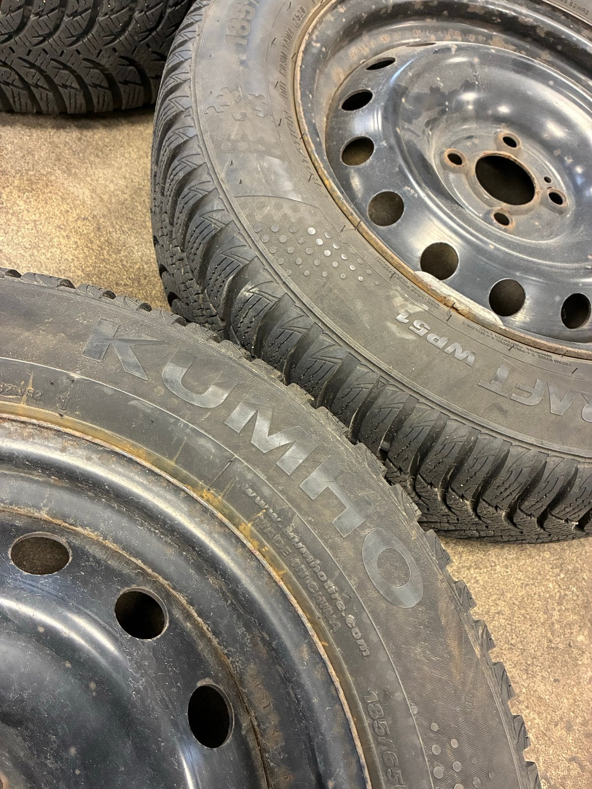 Winterbanden 185/65/R15 Renault Clio (2012-2019), Ophalen, Gebruikt, 15 inch, Banden en Velgen