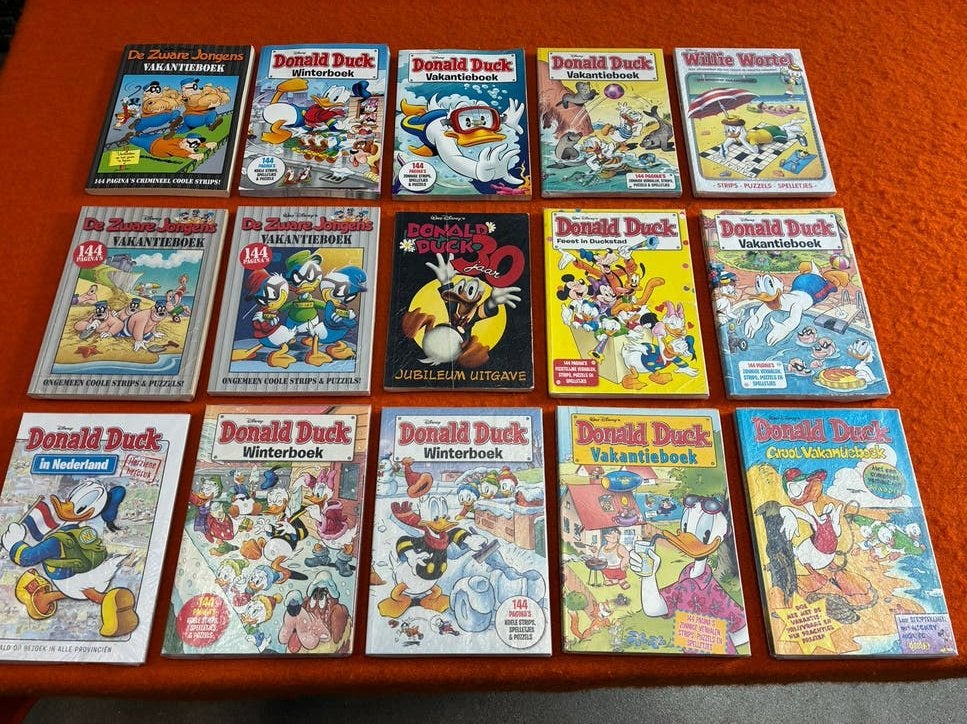 Donald Duck vakantie boeken 15 stuks, Boeken, Meerdere comics, Ophalen of Verzenden, Zo goed als nieuw, Europa