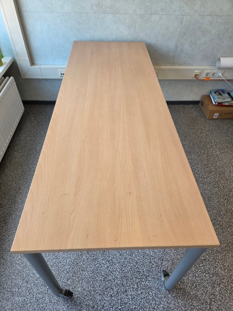 2 robuuste computertafels/bureaus met uitschuifbare planken, Ophalen, Gebruikt, 70 cm, Overige merken