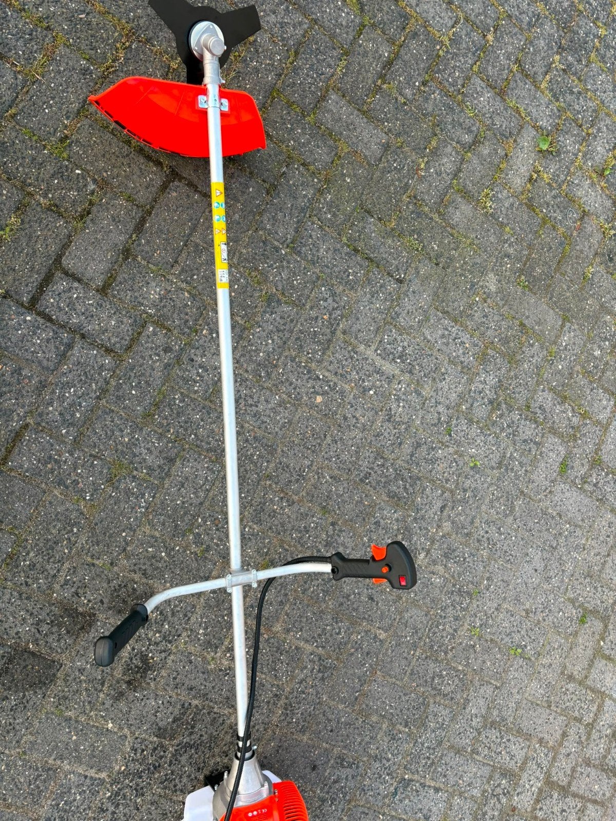 nieuwe bosmaaier, Ophalen, Benzine, Onbekend, Nieuw