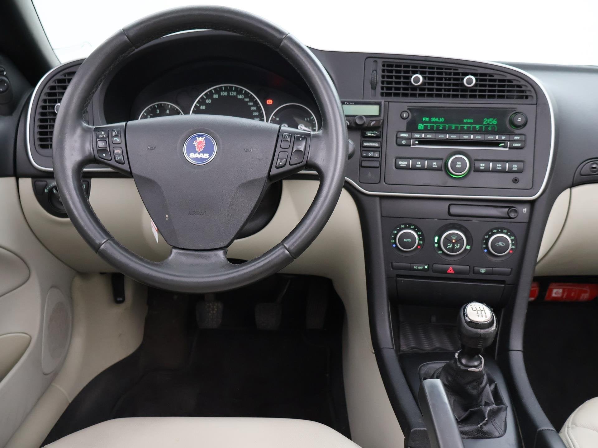 Saab 9-3 Cabrio 1.8t LINEAR 150 PK + LEDER / CRUISE / CLIMAT, Auto's, 1998 cc, Gebruikt, 4 cilinders, 4 stoelen