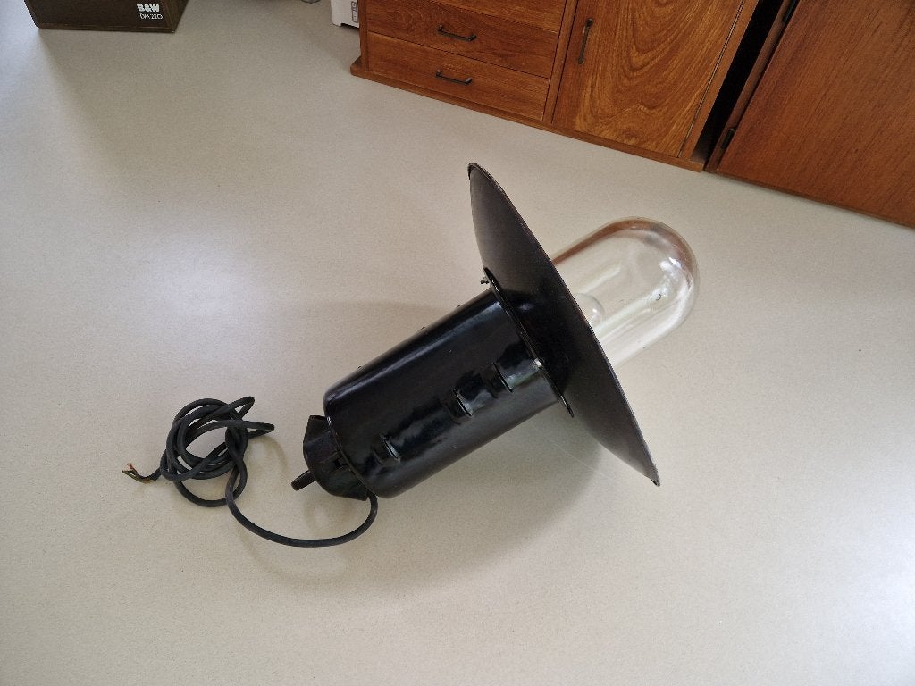 Grote industriële zwarte hanglamp, Huis en Inrichting, Lampen | Hanglampen, Gebruikt, Vintage, Ophalen of Verzenden, Metaal