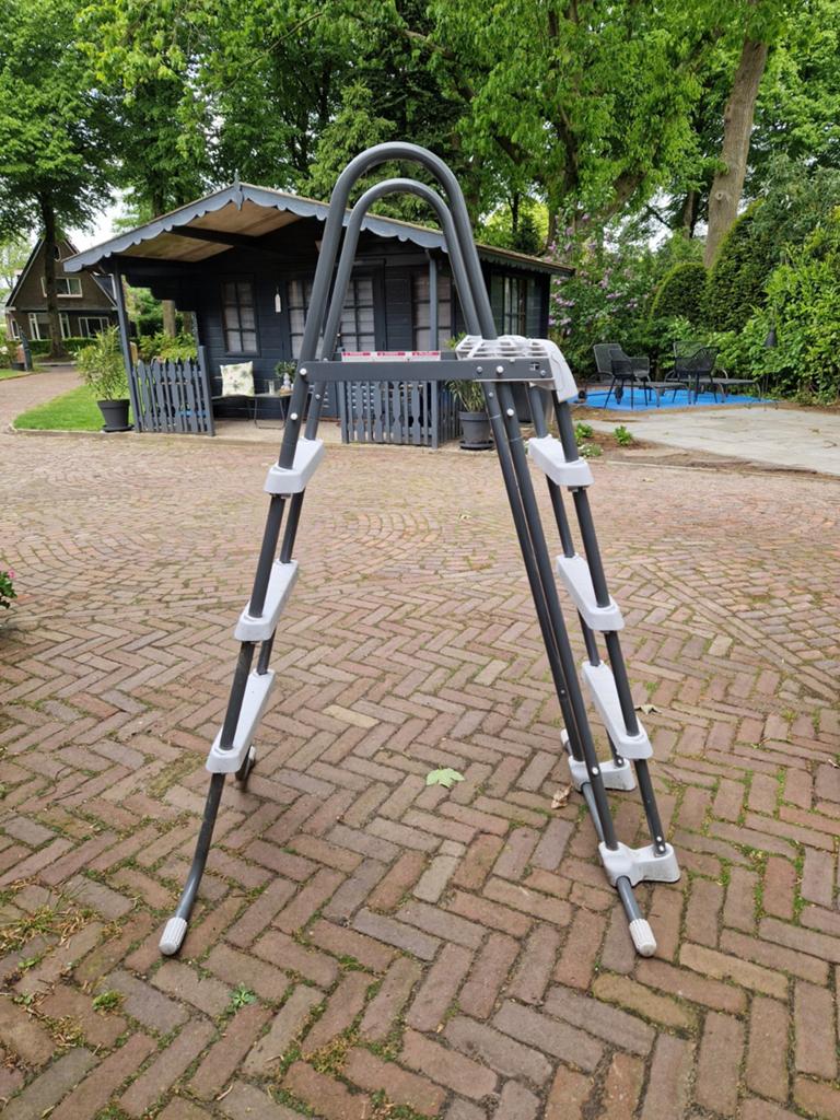 Intex Zwembad Trap - Stevige en Veilige Toegang, Tuin en Terras, Zwembad-toebehoren, Ophalen, Gebruikt, Ladder