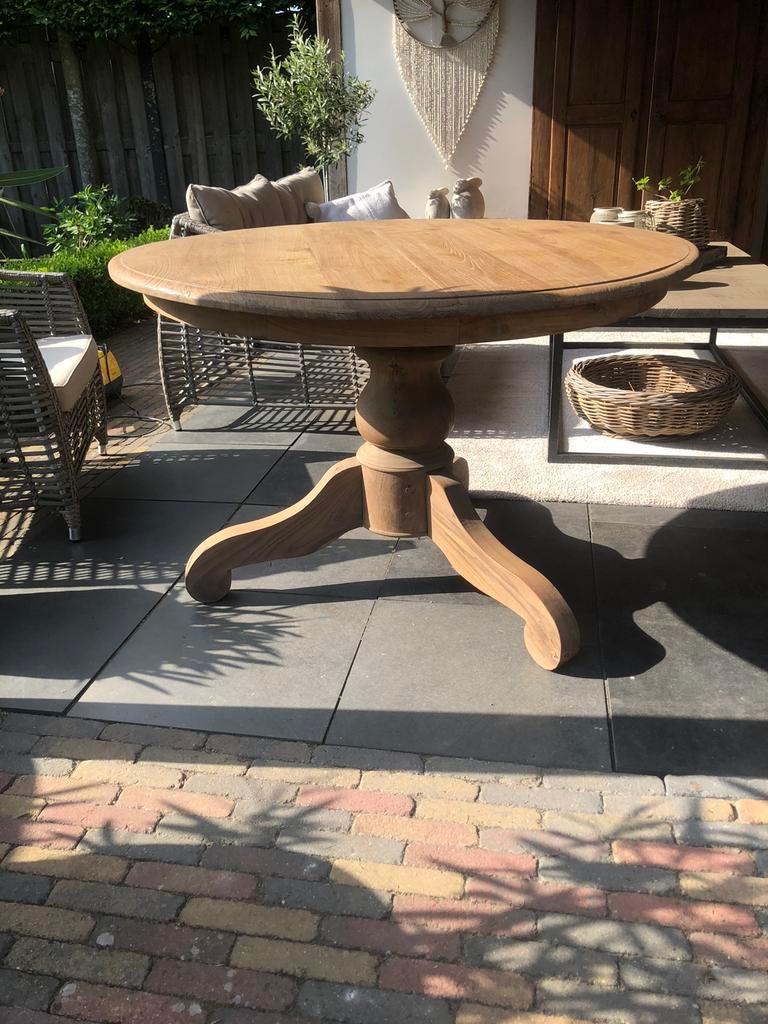 Prachtige rode eetkamer tafel van antiek teak, Huis en Inrichting, Complete eetkamers, Ophalen, Zo goed als nieuw, 4 tot 6 stoelen