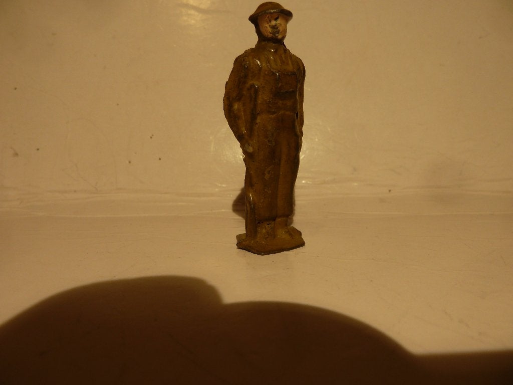 OUD !! MILITAIR  5 cm.    ( 80 jaar oud), Ophalen of Verzenden, Gebruikt