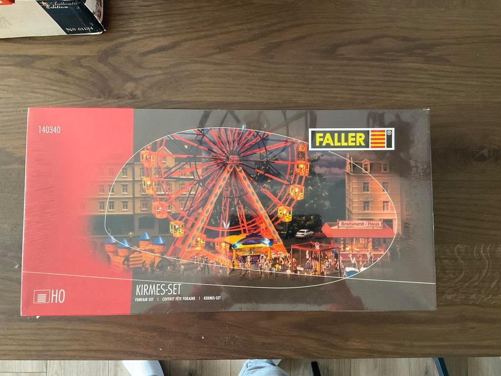 Faller 140340 kermis set nog nieuw in de verpakking, Ophalen of Verzenden, Zo goed als nieuw, Gelijkstroom of Wisselstroom, Overige merken