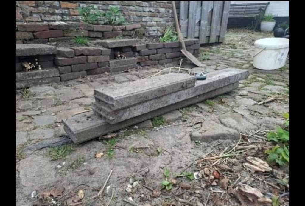 Gratis opsluitbanden, Tuin en Terras, Tegels en Klinkers, Ophalen, Gebruikt, Overige typen, Minder dan 5 m²